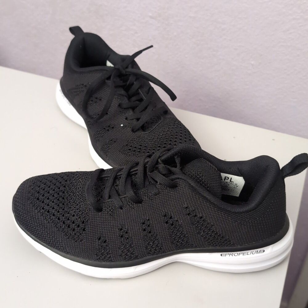 APL Techloom Pro Womens 7.5 Shoes Black Running Athletic Sneakers Knit